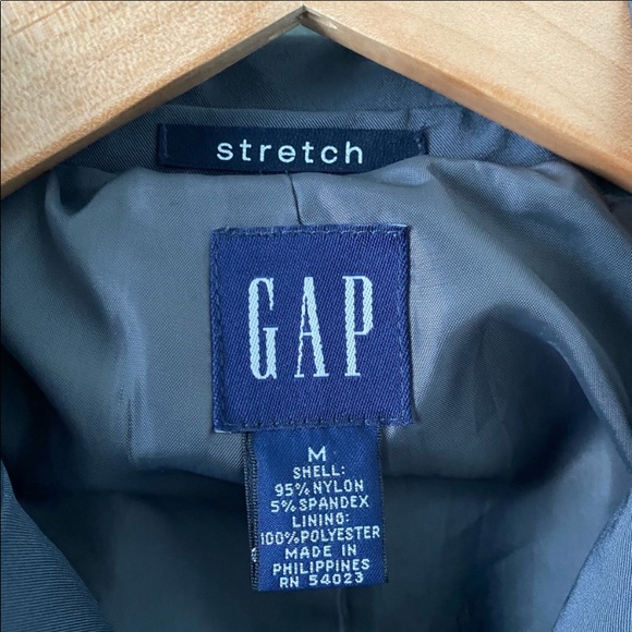 Gap Trench Style Rain Coat - Picture 4 of 5